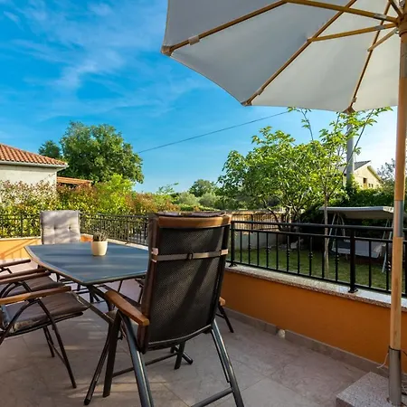 House Toici Nenadici (Krk)