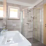 Nyaraló House Toici Nenadici (Krk)