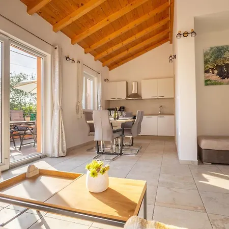Ferienhaus House Toici *